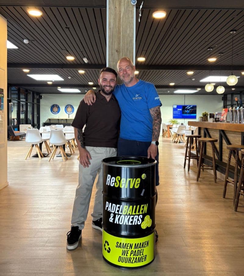 ReServe-inzamelvat in het clubhuis van Arenal Kerkrade